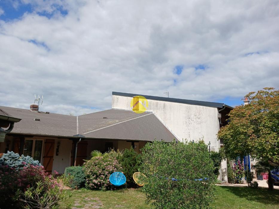 2 maisons et grands garages