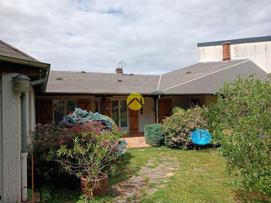 2 maisons et grands garages