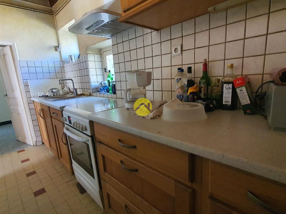Maison familiale avec dépendances