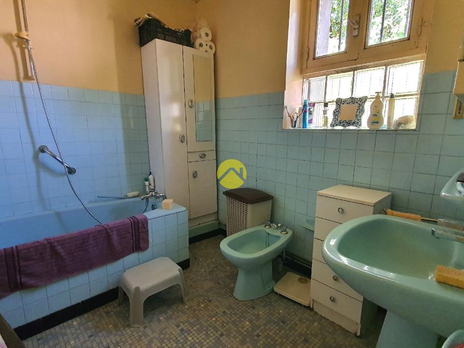 Maison familiale avec dépendances