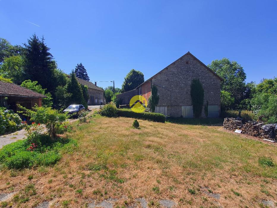 Maison familiale avec dépendances