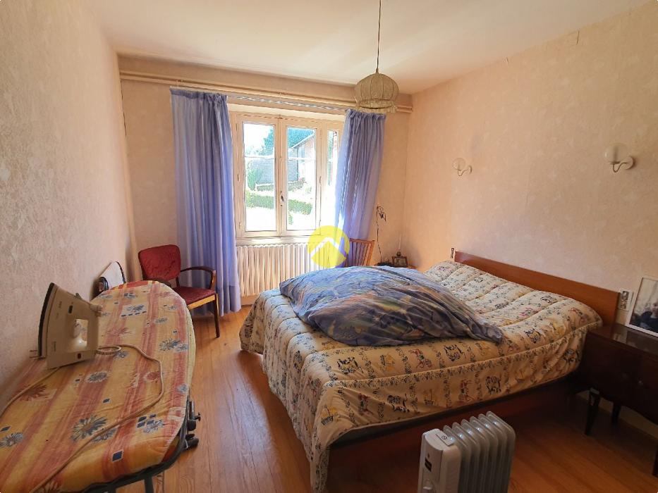 Maison familiale avec dépendances