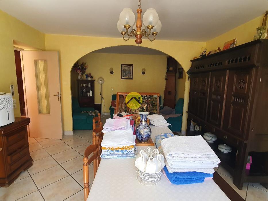 Maison familiale avec dépendances