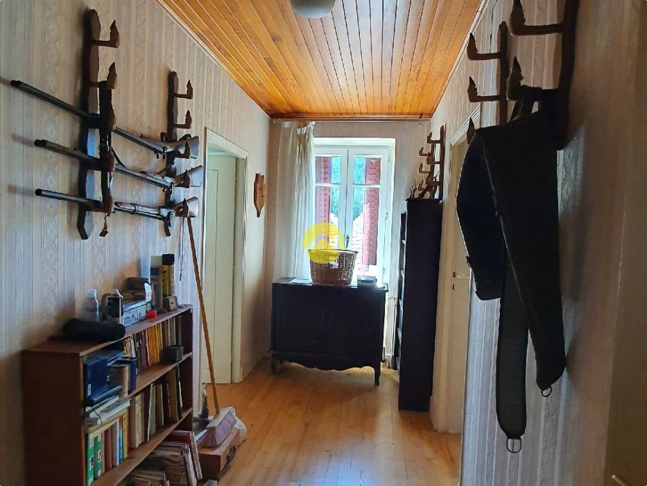 Maison familiale avec dépendances