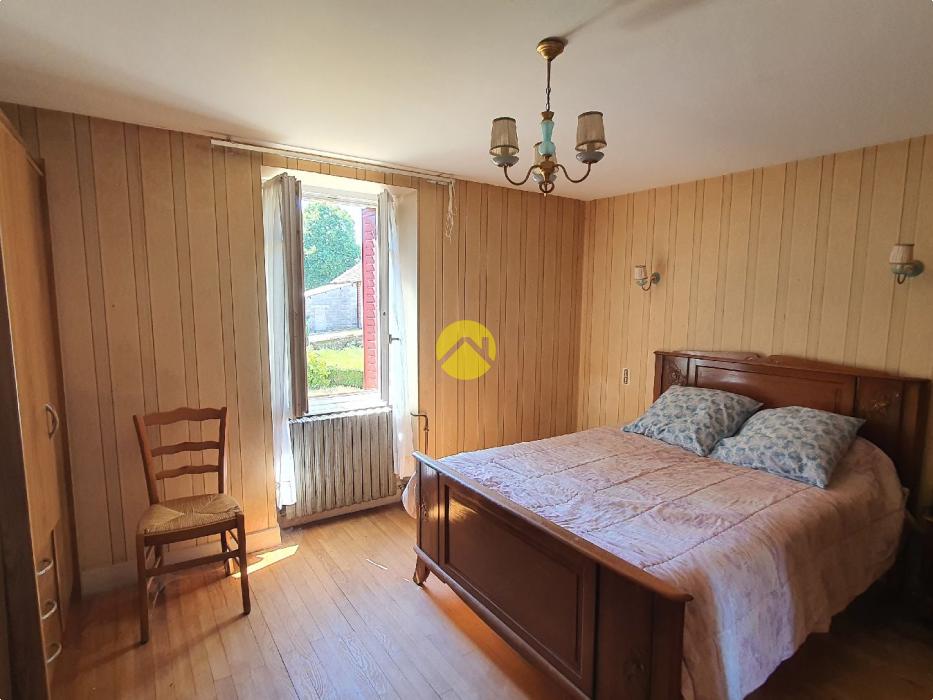 Maison familiale avec dépendances