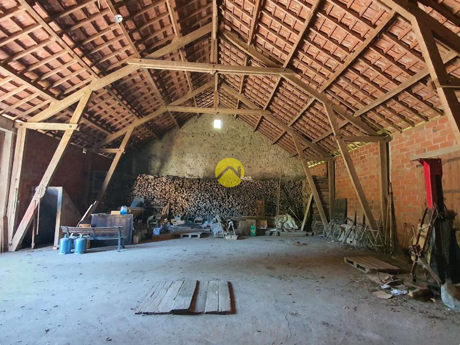 Maison familiale avec dépendances