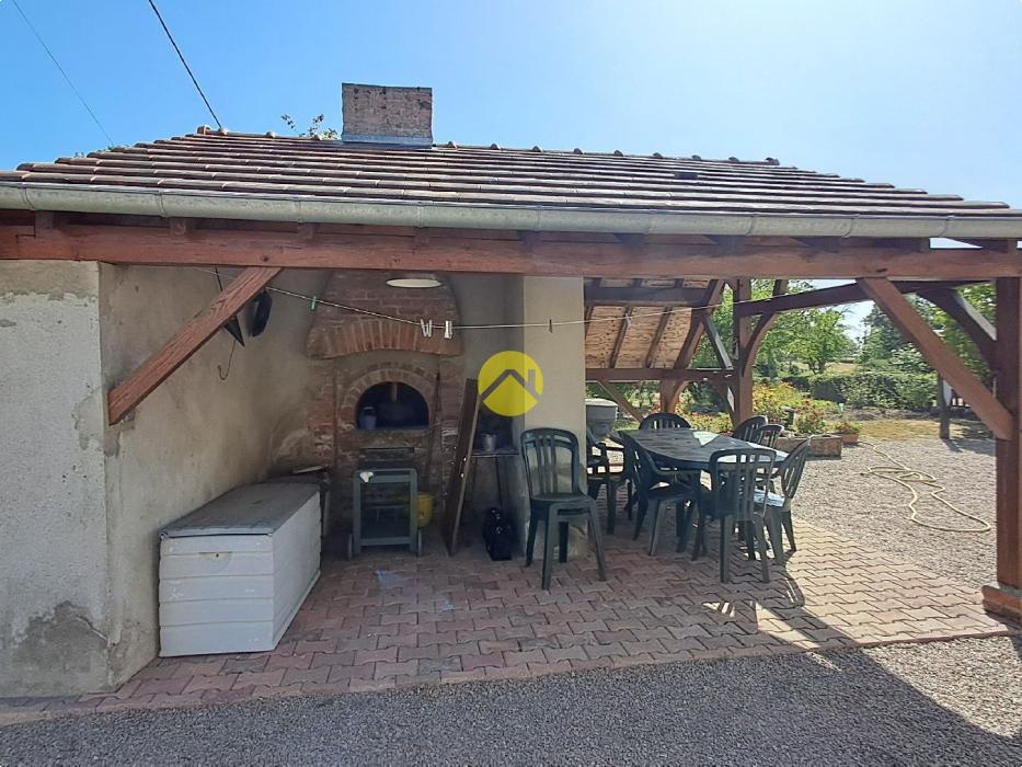 CHARMANTE PROPRIETE