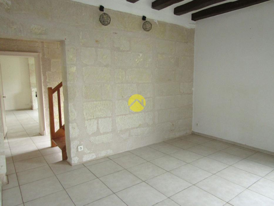 Maison + dépendance troglodyte
