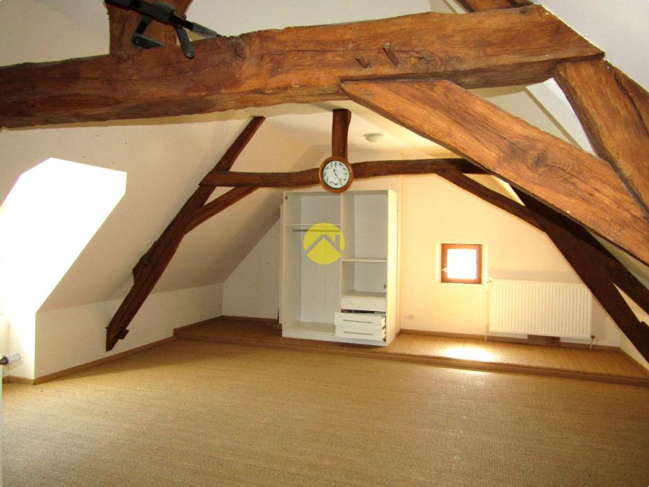 Maison + dépendance troglodyte