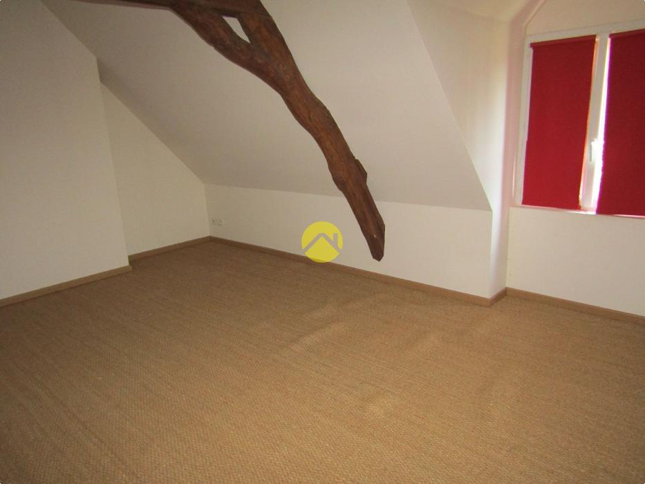 Maison + dépendance troglodyte