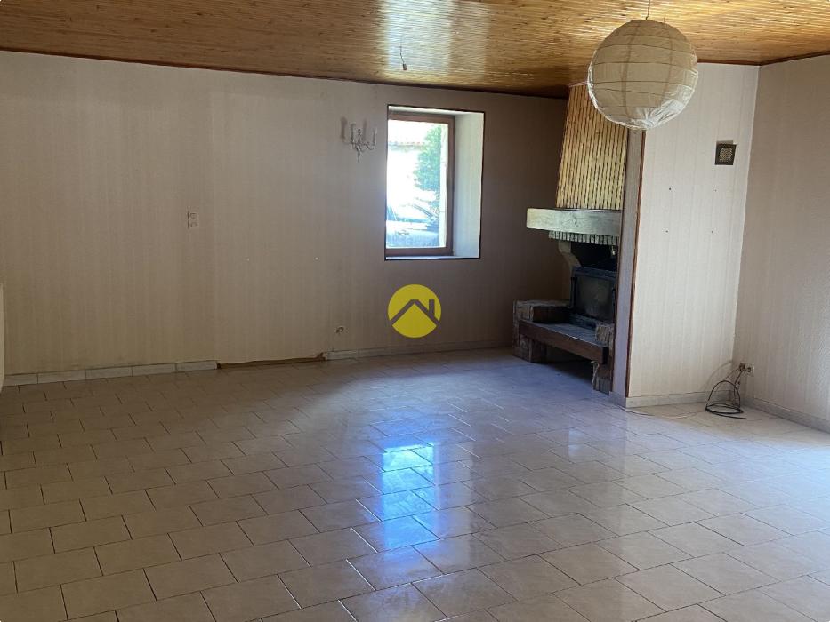 Belle maison en pierre