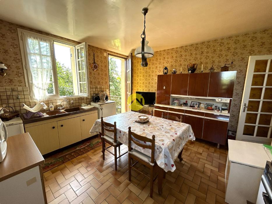 MAISON CREUSOISE + GRANGE EN PIERRE