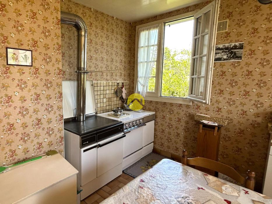MAISON CREUSOISE + GRANGE EN PIERRE