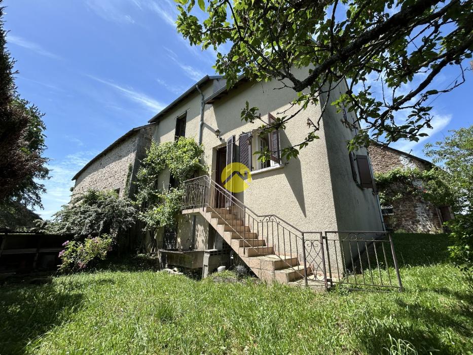 MAISON CREUSOISE + GRANGE EN PIERRE