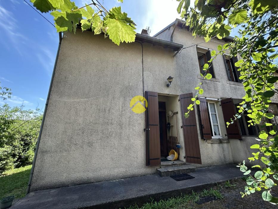 MAISON CREUSOISE + GRANGE EN PIERRE