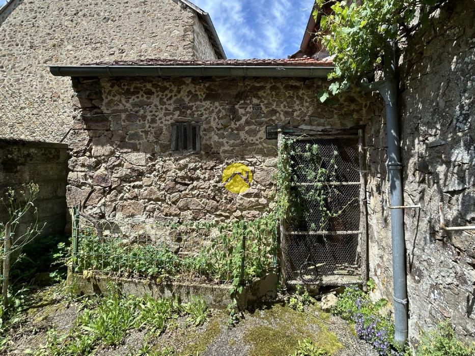 MAISON CREUSOISE + GRANGE EN PIERRE