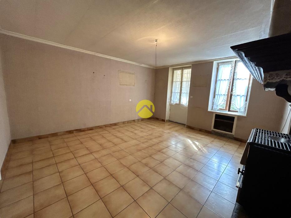 MAISON CREUSOISE + GRANGE EN PIERRE