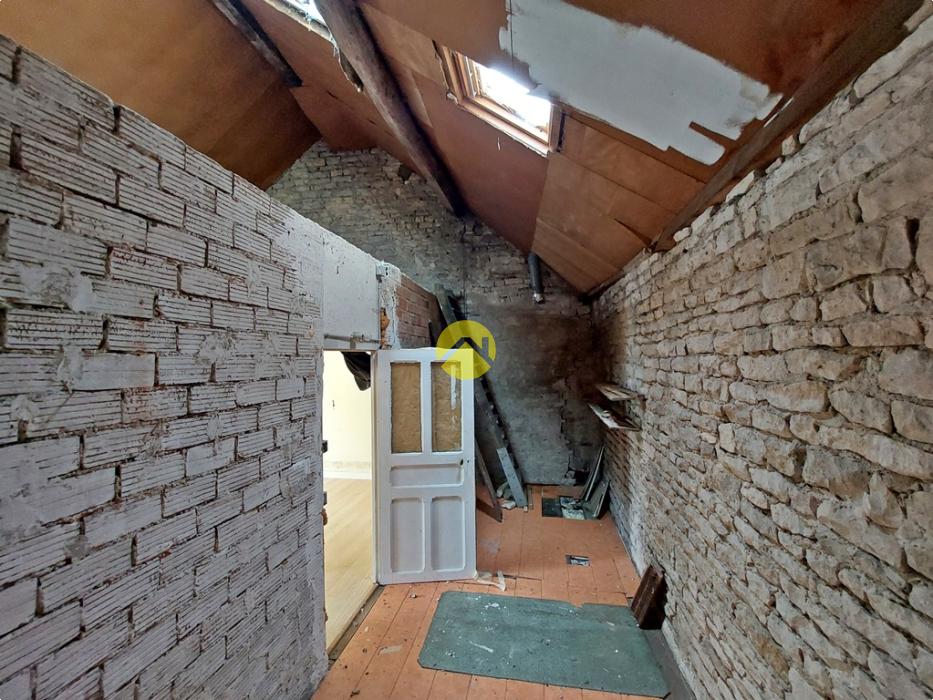 MAISON AVEC DÉPENDANCE ET TERRAINS