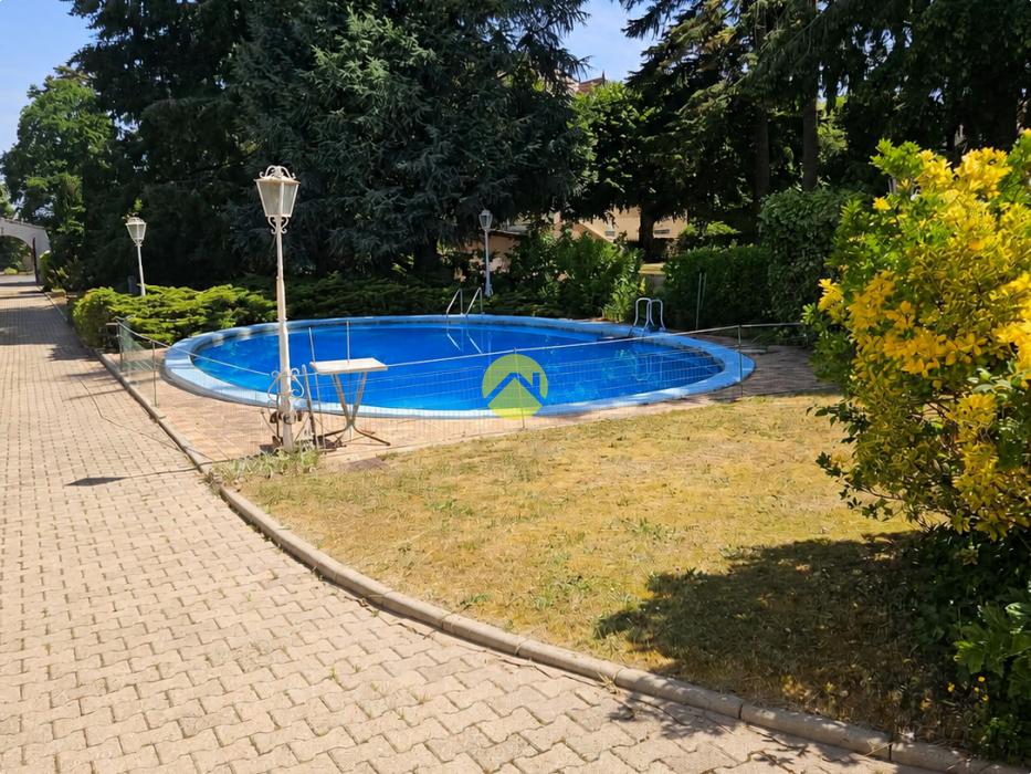 VILLA AVEC DEPENDANCES