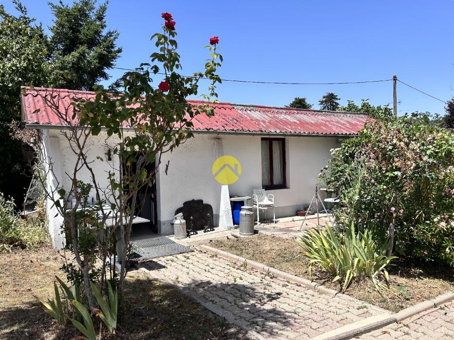 VILLA AVEC DEPENDANCES