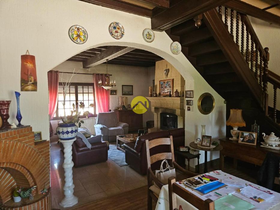 VILLA AVEC DEPENDANCES
