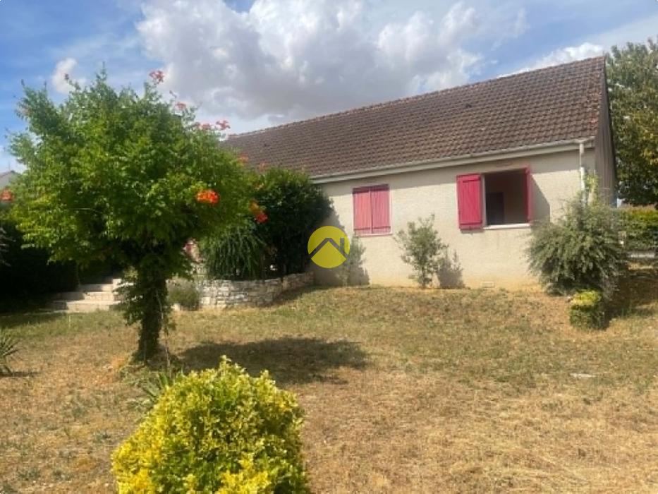 PAVILLON SUR AVORD DE 5 PIECES