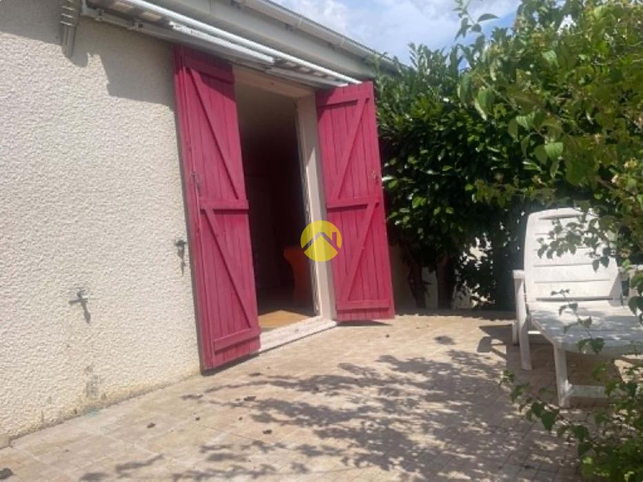 PAVILLON SUR AVORD DE 5 PIECES