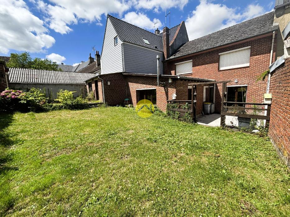 Maison familiale avec jardin