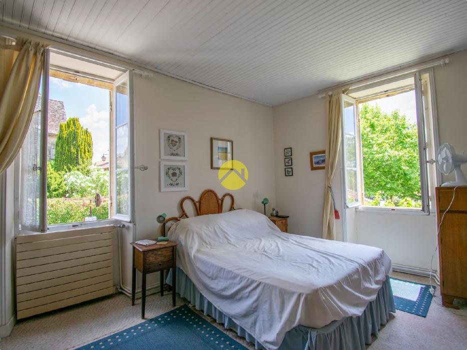 Maison avec gîte au centre bourg