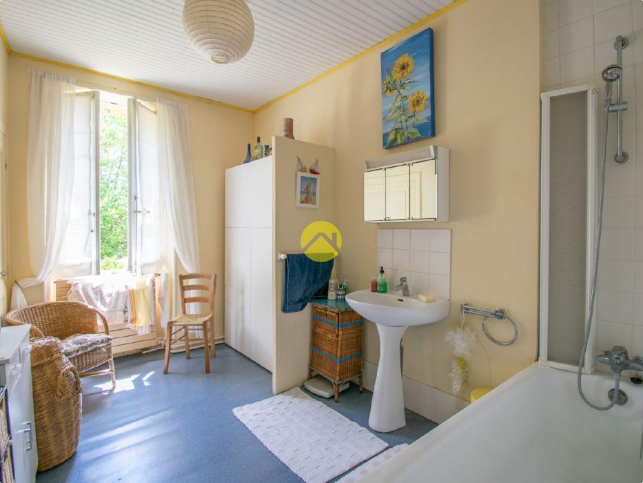 Maison avec gîte au centre bourg