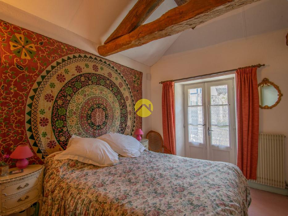 Maison avec gîte au centre bourg