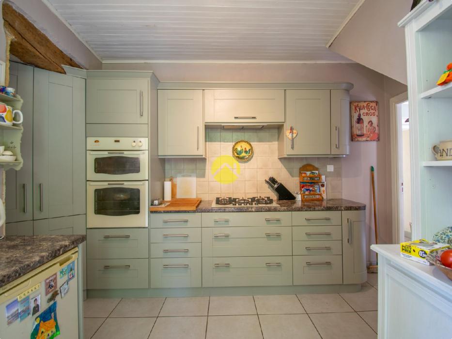 Maison avec gîte au centre bourg