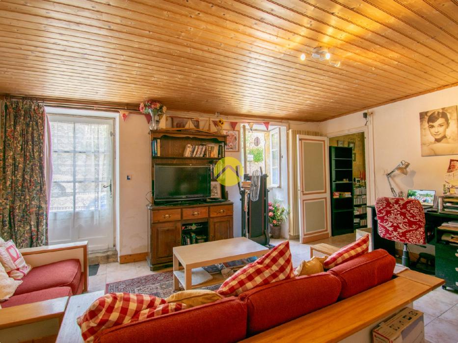 Maison avec gîte au centre bourg