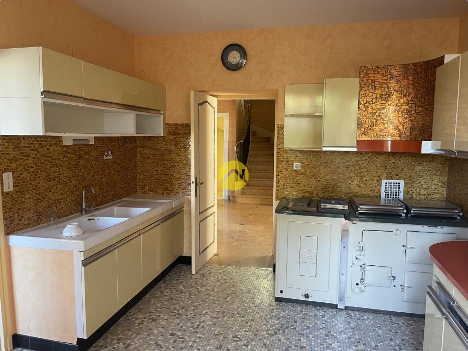 Maison 260m².7ch.Sous-sol.sur2400m²