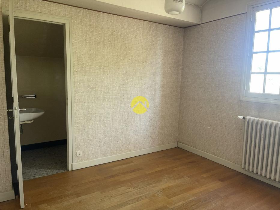 Maison 260m².7ch.Sous-sol.sur2400m²