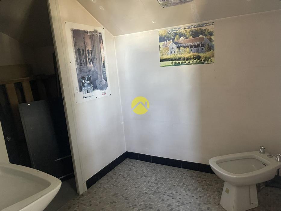 Maison 260m².7ch.Sous-sol.sur2400m²
