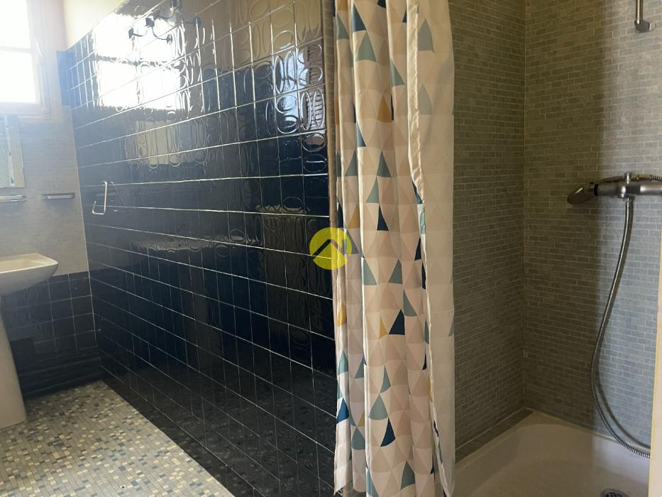 Maison 260m².7ch.Sous-sol.sur2400m²