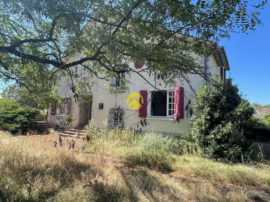 Maison 260m².7ch.Sous-sol.sur2400m²
