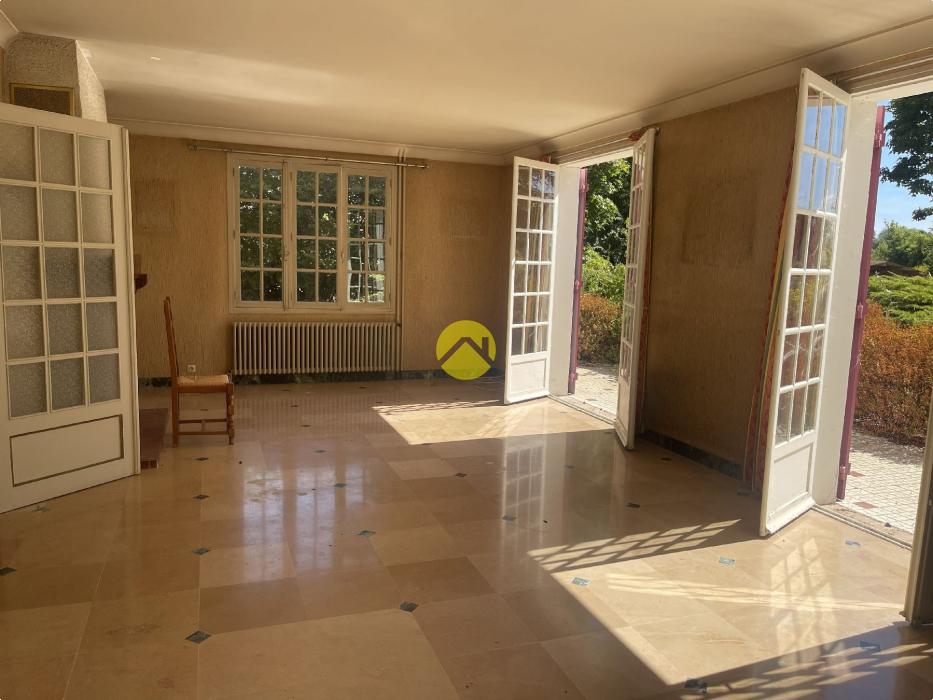 Maison 260m².7ch.Sous-sol.sur2400m²