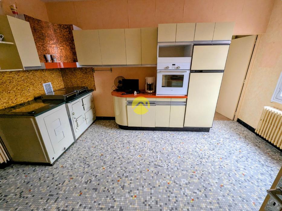 Maison 260m².7ch.Sous-sol.sur2400m²