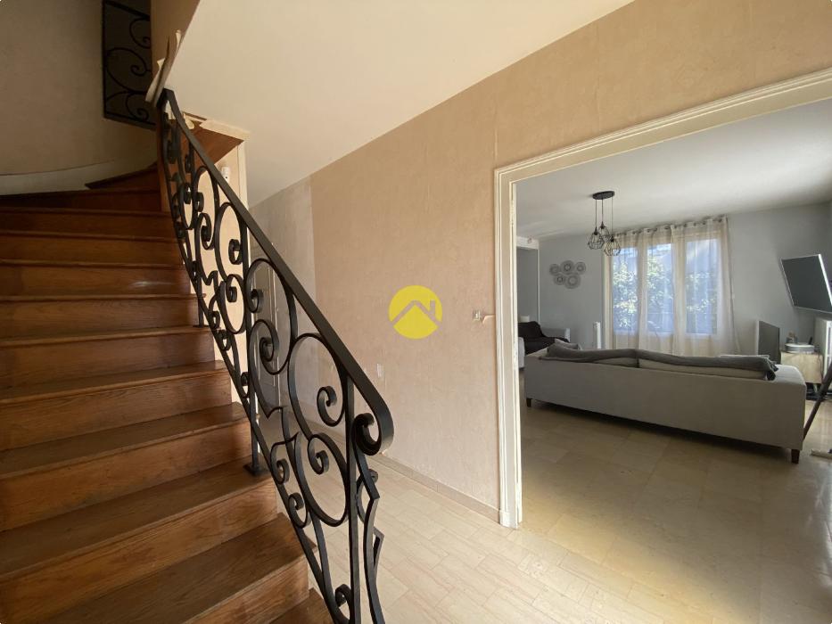 GRANDE MAISON PROCHE DE TOUT