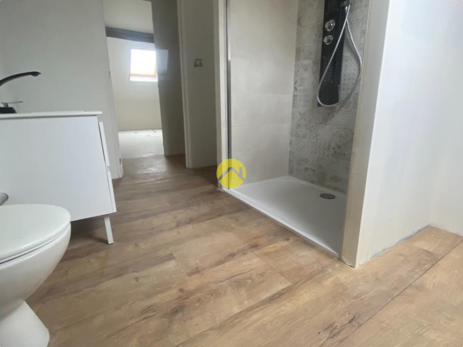 IMMEUBLEDE 360 M² 3 APPARTEMENTS