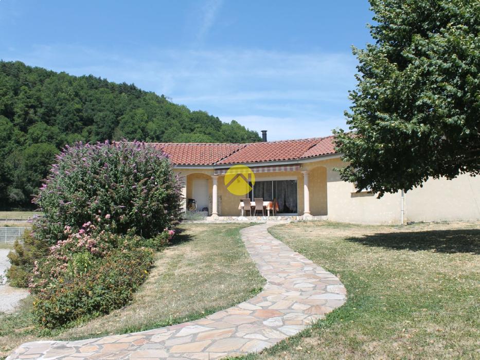 Maison / Pavillon Vic sur cere, 6 pièces à vendre