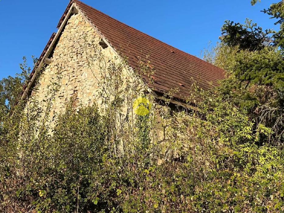 Maison dont grange attenante