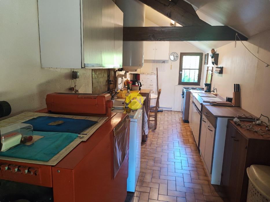19683m² de terrain attenant...