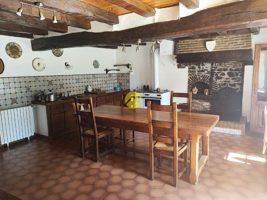 19683m² de terrain attenant...