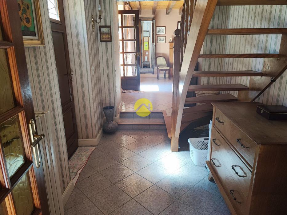 19683m² de terrain attenant...