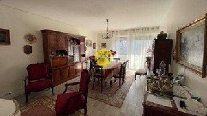 APPARTEMENT AVEC BALCON