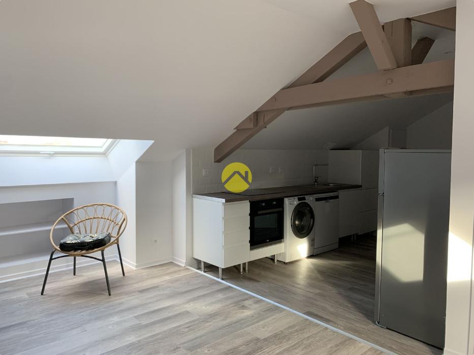 immeuble avec appartements et local