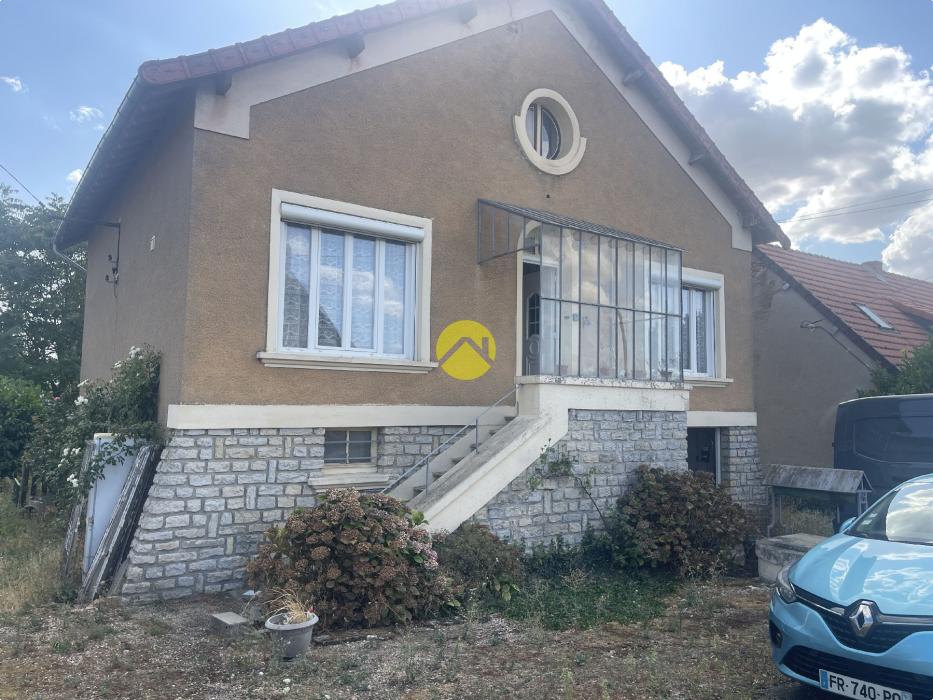 MAISON CLES EN MAIN